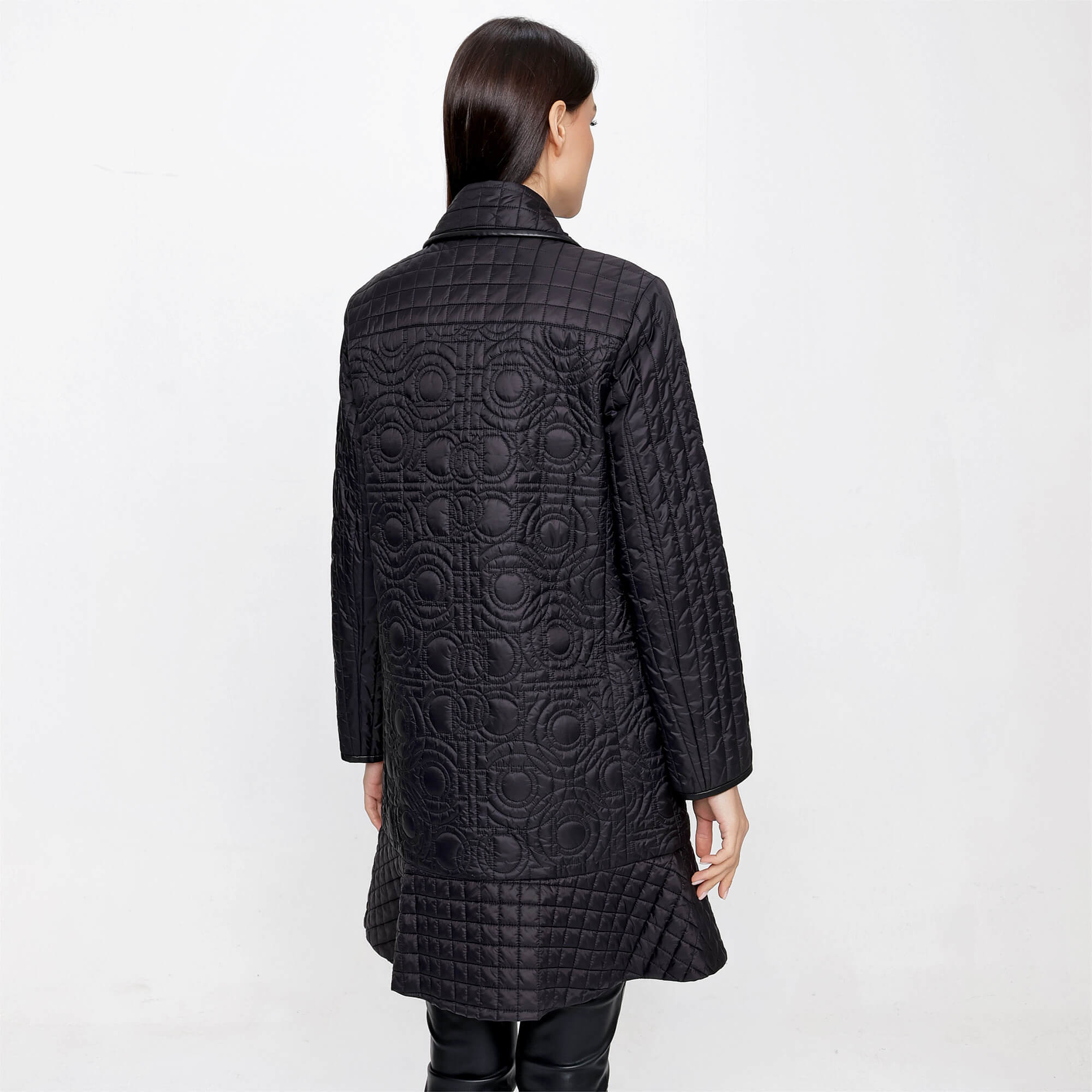  Salvatore Ferragamo - Monogram Quilted Long Coat